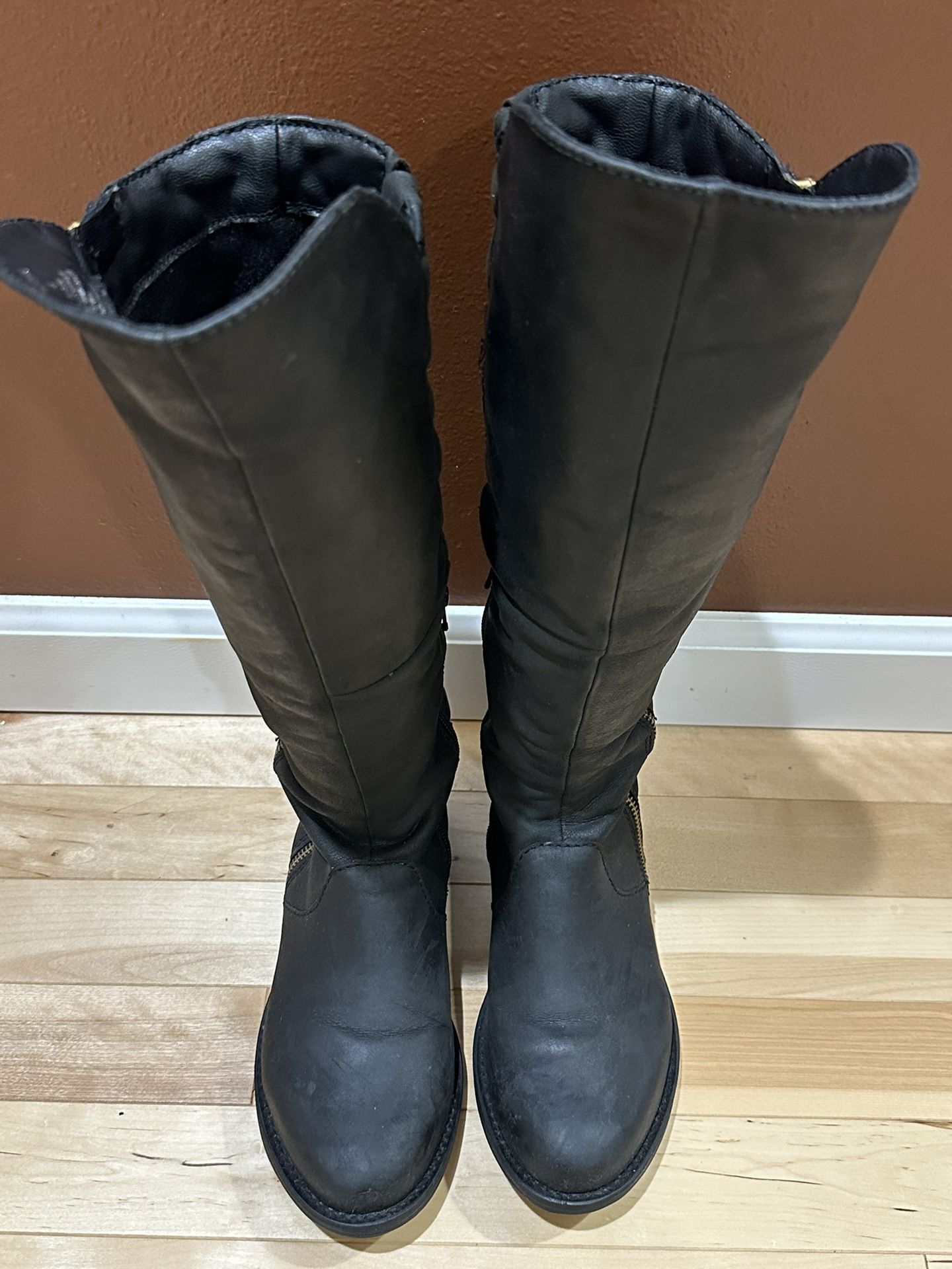 Steve Madden Black Quilted  Boots 