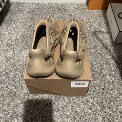 Yeezy Foam Runners Size 1