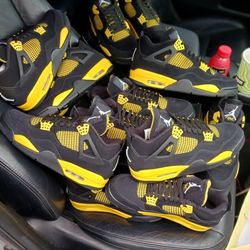 Jordan 4 Retro...(Thunder)