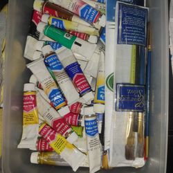 Reeves Watercolour Art Kit With Various Brushes