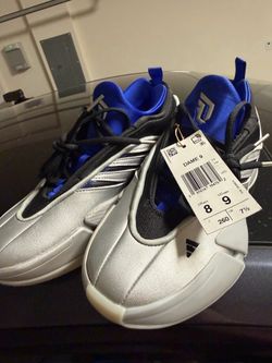 NEW Adidas Men's SIZE 8 Dame 9 Tecmo Bowl Metallic Silver Black Blue JH6633