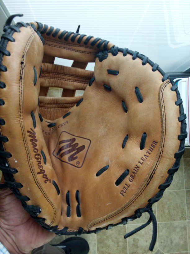 MacGregor MCCM300X Catchers Glove Full Grain Leather 