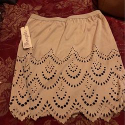 brand new women’s medium skirt