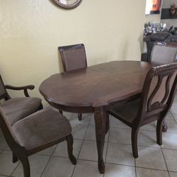 DINING ROOM TABLE 6 CHAIRS