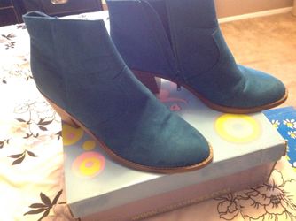 Deep Teal colored ankle boots size 11