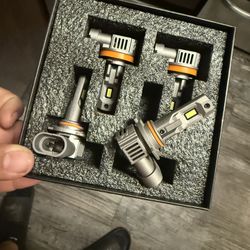 LED Bulbs lights White color Different models 9005/9006/H11/H8H9/H13/9007/9003 And more perfect brights and we have super brights and extreme brights 