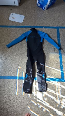 Kids Wetsuit 3/2 size 10