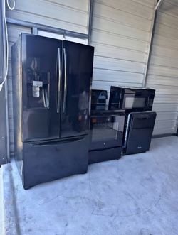 Complete kitchen appliances