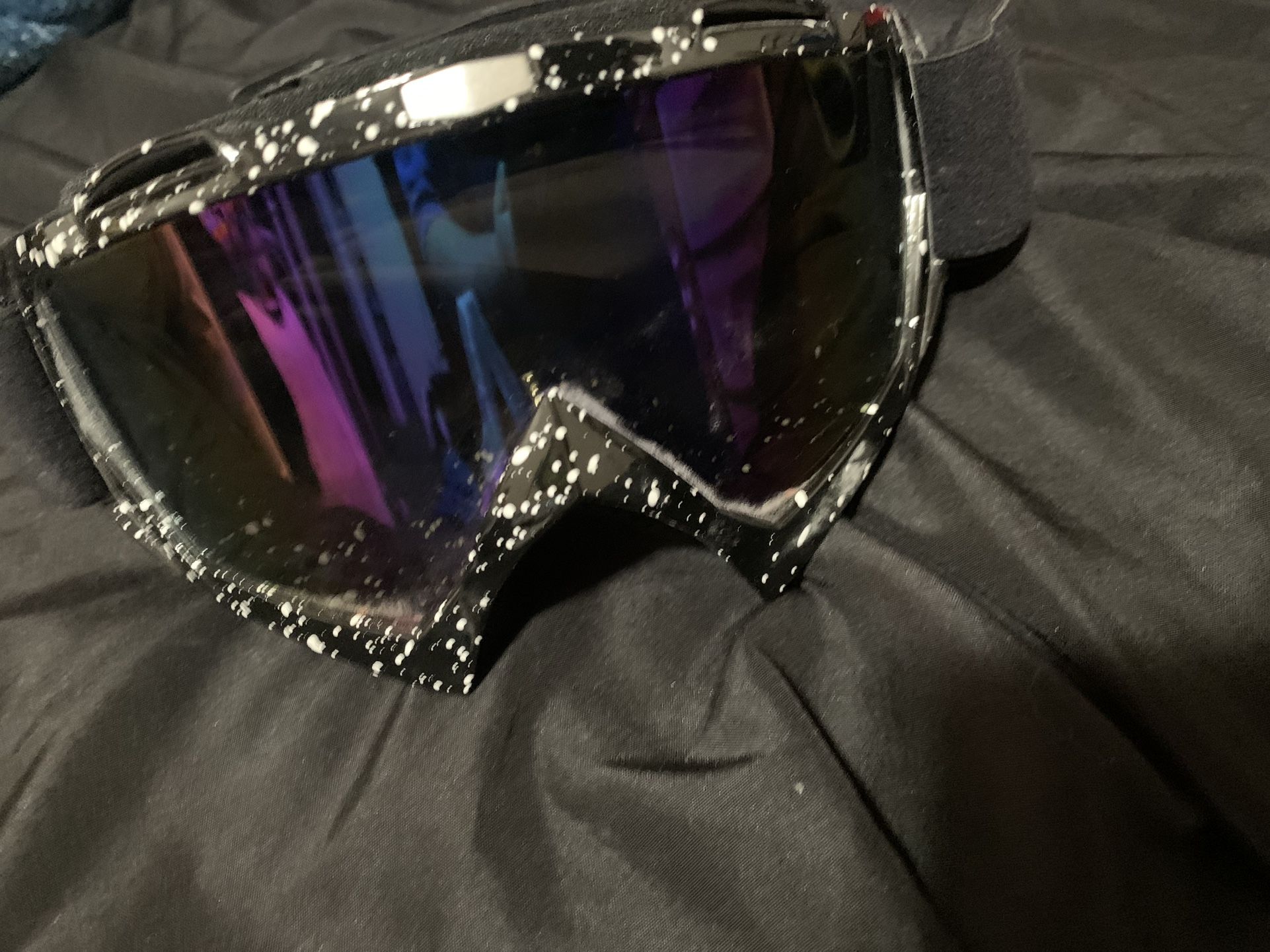 Dust Proof And Sun Shade And Size Adjustable