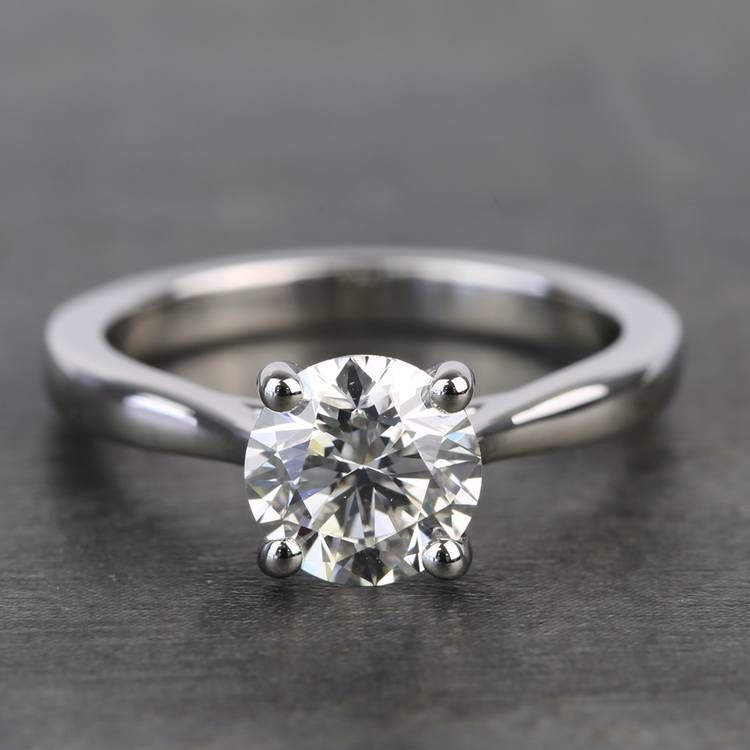 High-Quality 4CT Solitaire Moissanite Diamond Rings High- Clarity Round Cut on 18k gold setting