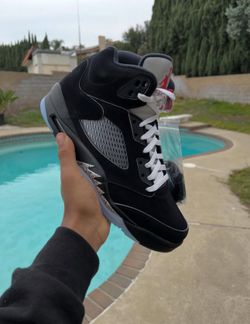 Jordan 5’s Metallic