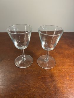 Pair of small wine/drinking glasses