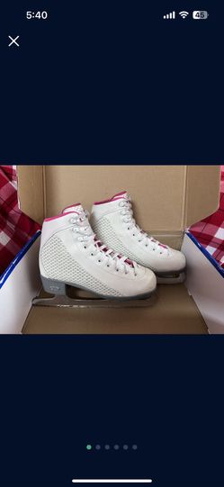 Ridell Ice Skates In Great Condition