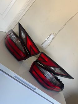 2022 Nissan Sentra left and right tail lights