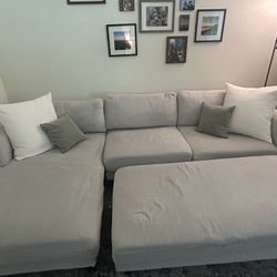 Modern Light Gray Sectional Couch w/ Ottoman 
