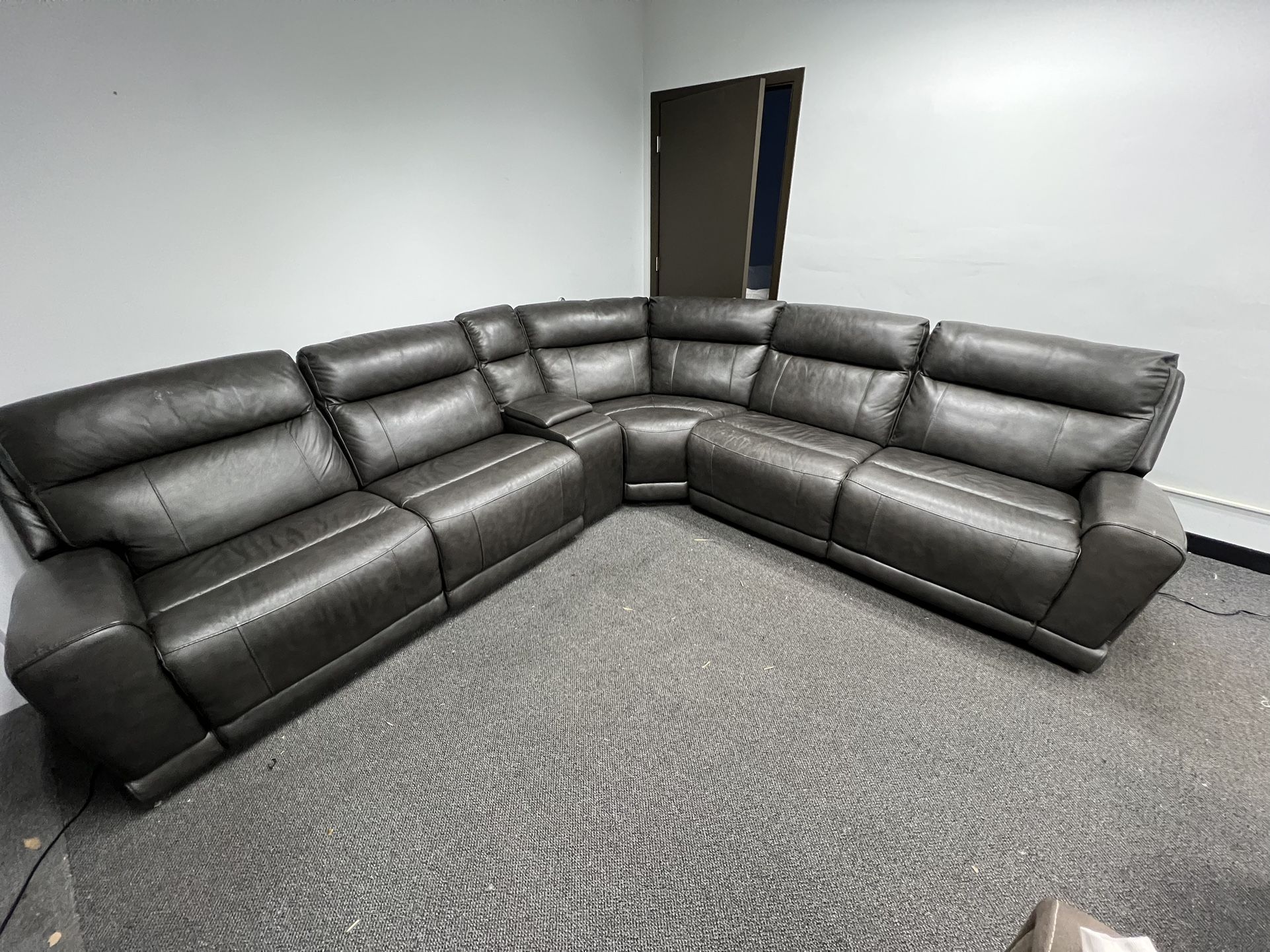 Leather Power Reclining Sectional Couch + Free Delivery 🚚 