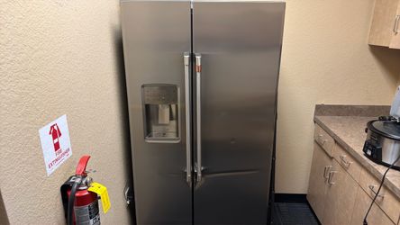 GE Café Side-by-Side Refrigerator – Stainless Steel