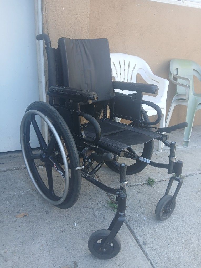 QUICKIE Q WHEELCHAIR NO FOOTREST