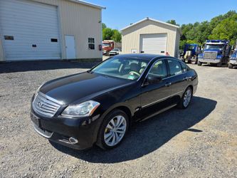 2010 Infiniti M35