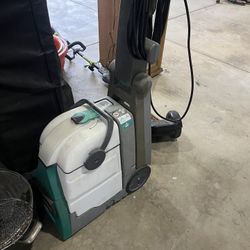 Bissell Carpet Cleaner 