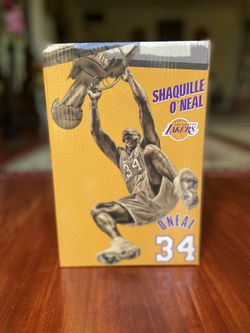 Shaq Statue!!!!!!!