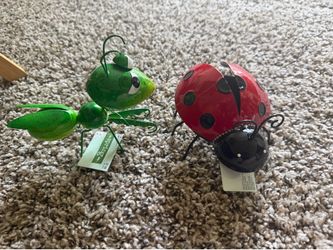 Grasshopper & Ladybug Yard Decor