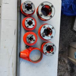 Ridgid Pipe Threading Set Of 1/2" To 2" Inch NPT Threaded Dies And Manual Ratcheting Pipe Threader . ( OBO)  .