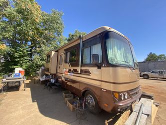 2004 safari RV