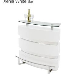 Xenia White Bar