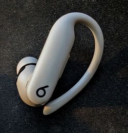Beats Powerbeats Pro 2