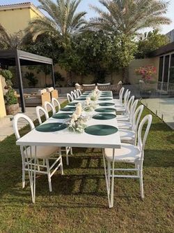 chiavari chairs r,e,n,t