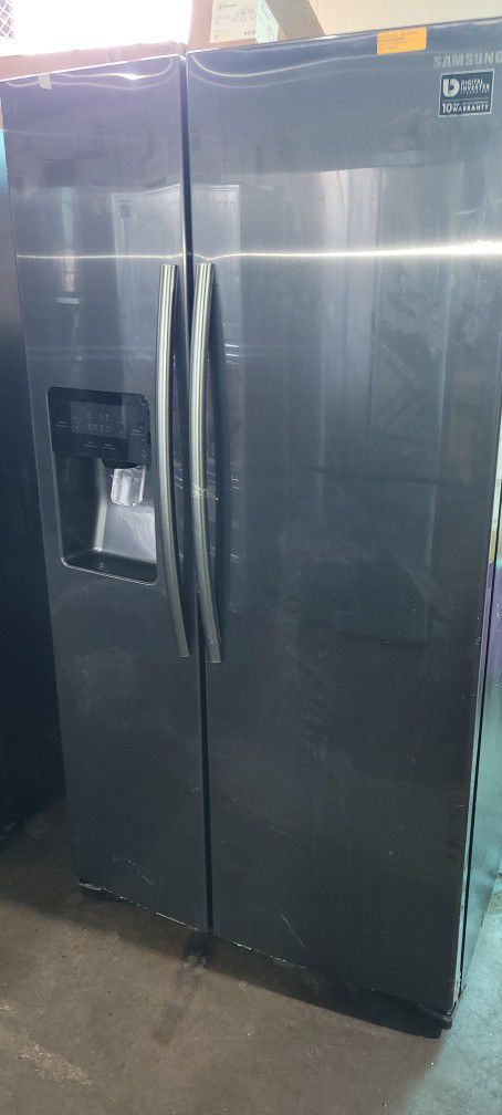 Side By Side Samsung Refrigerator 