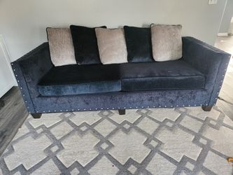 Living Couch (Pick up only)