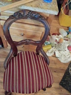 Victorian style parlor chair