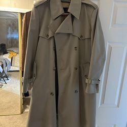 Stylish Tan Trench Coat - Timeless Elegance, Great Deal!