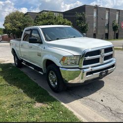 2013 Heavy duty Ram 2500 5.7 Hemi  