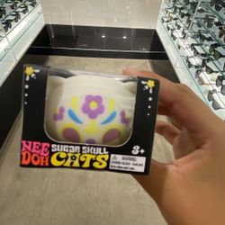 Virsl Sugar Skull Cats Needoh