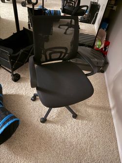 Black Mesh Office Chair with Wheels