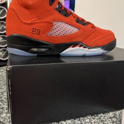Jordan 5 Raging Bull Size 6y 