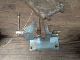 Vintage Small Bench Vise