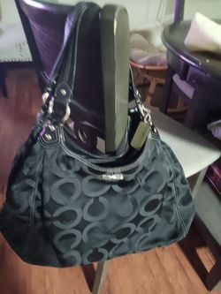 Coach semi new $150