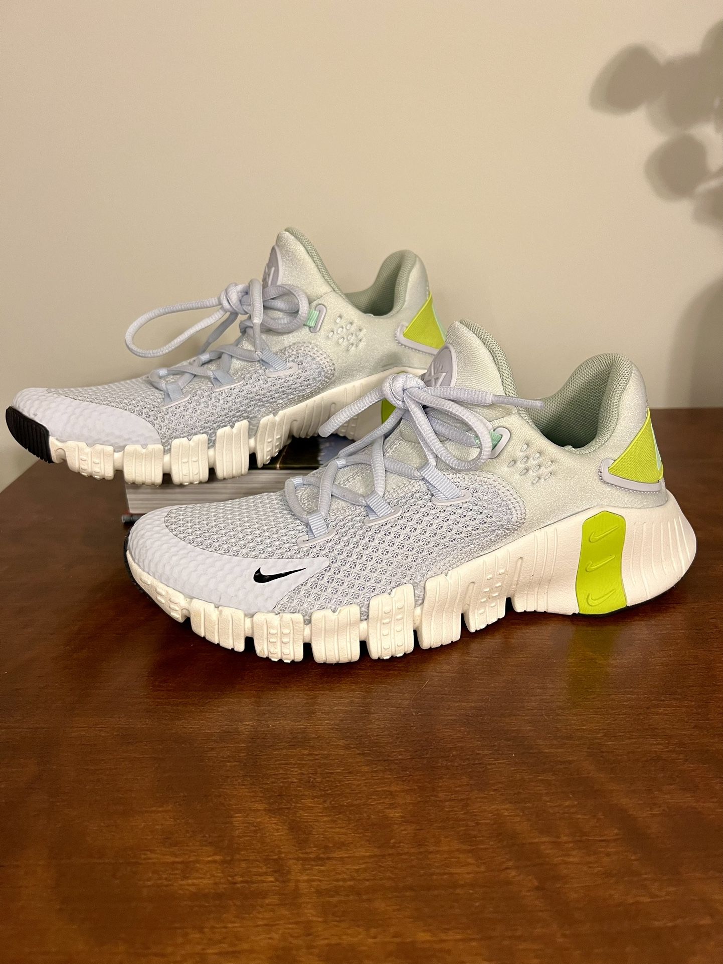 Women’s Nike Tennis Shoes 