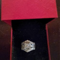 Moissanite Ring Size 6 $25