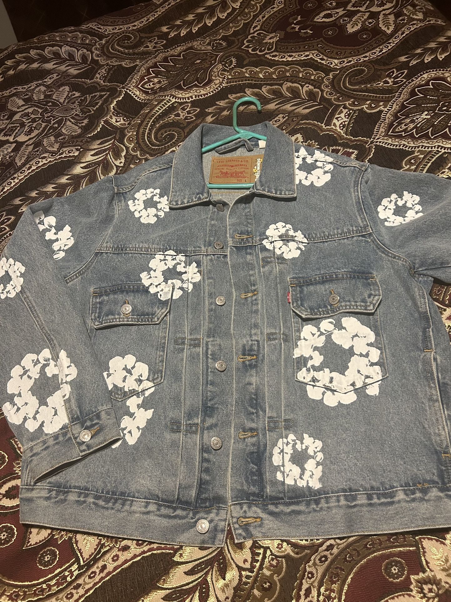 DENIM TEARS TRUCKER JACKET - TYPE - 2 ALL OVER WREATH LIGHT WASH JACKET
