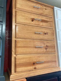 Pinewood 5 drawer Dresser
