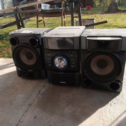 Mini Stereo With A Whole Lot Of Watts Works Good Plan