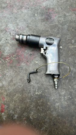 Central Pneumatic 276 Reversible Pistol Grip Air Drill 3/8" Metal Silver Black