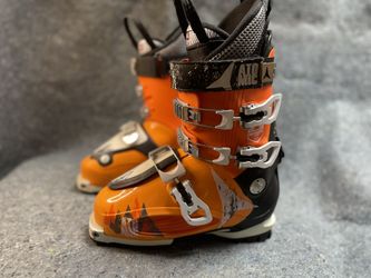 Atomic Waymaker AT 25.5  Mondo (7.5us) (worn 3 Days)