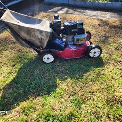 Toro COMMERCIAL WITH KAWASAKI LAWNMOWER 