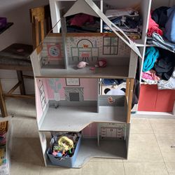 Over 4ft Doll House 
